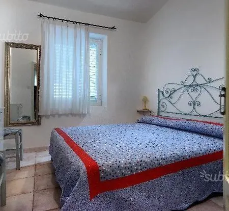شقة Dimore Dell'isola Rossa ايزولا روسا