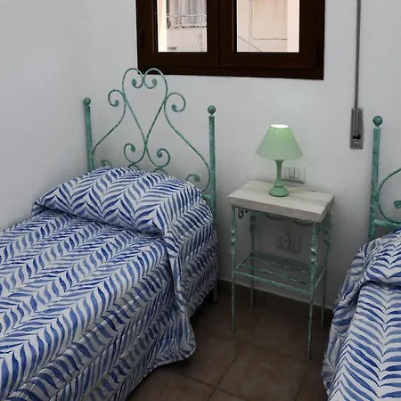 Dimore Dell'isola Rossa Apartment *