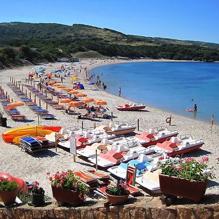 Dimore Dell'isola Rossa איזולה רוסה
